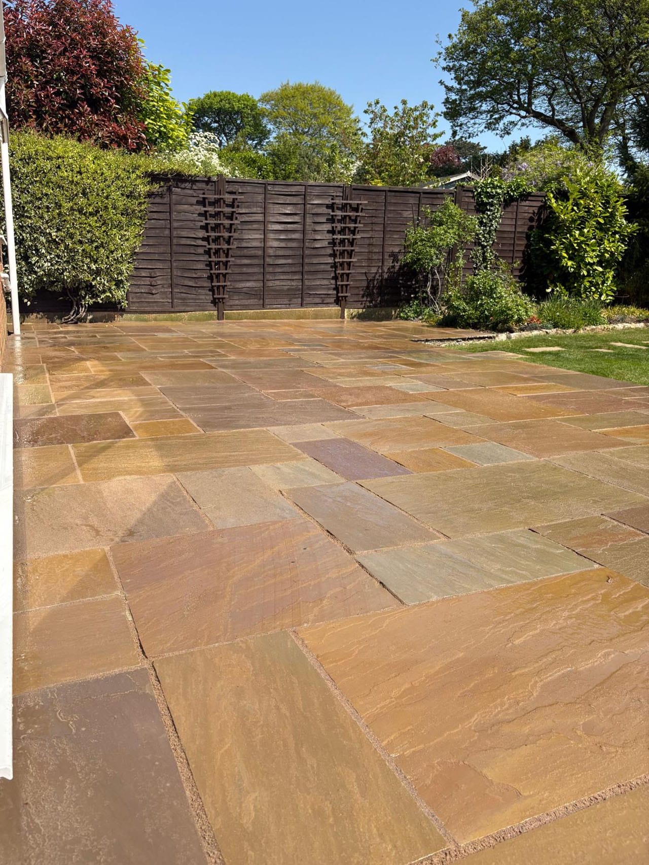Sandstone paving patio build